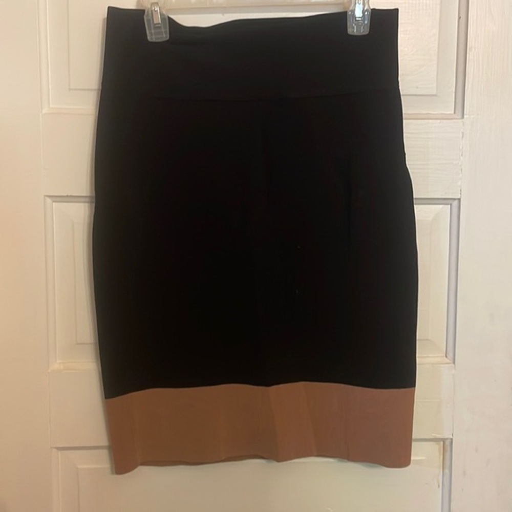 Express black and tan pencil skirt. Size L